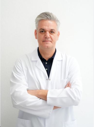 Dr Arlind Myftari - Chirurgie maxillo-faciale