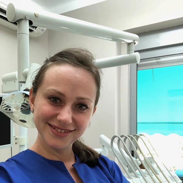 Dr Odeta Shehu — Orthodontie · formée à l'Université Bordeaux 2