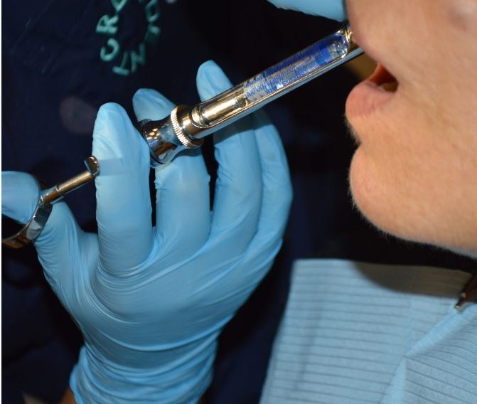 Chirurgie orale à la Creadent Clinic de Tirana