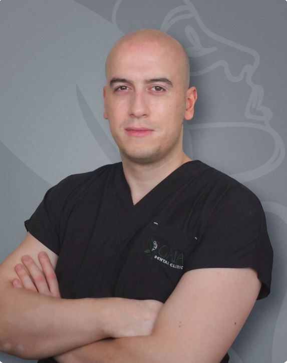 Dr Redi Xhangolli — Chirurgien implantologue · Chirurgie orale