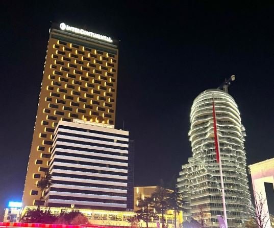 Place Skanderbeg, Tirana
